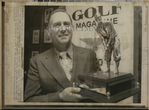 1970 billy casper poses golf - casper,